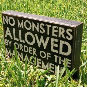 HALLOWEEN MONSTER Sign